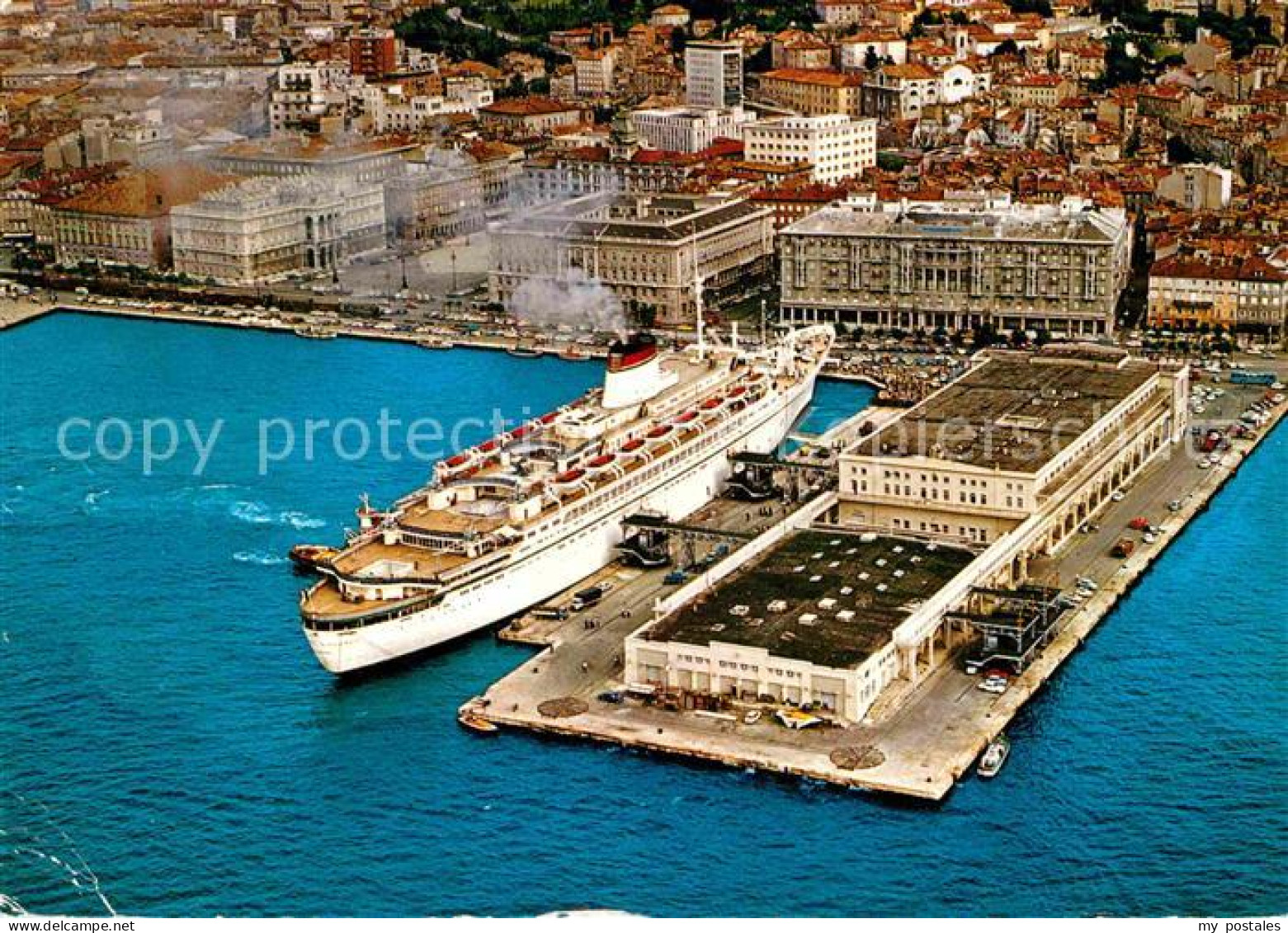 72763746 Trieste Fliegeraufnahme Hafen Trieste / Triest / Trst - Autres & Non Classés