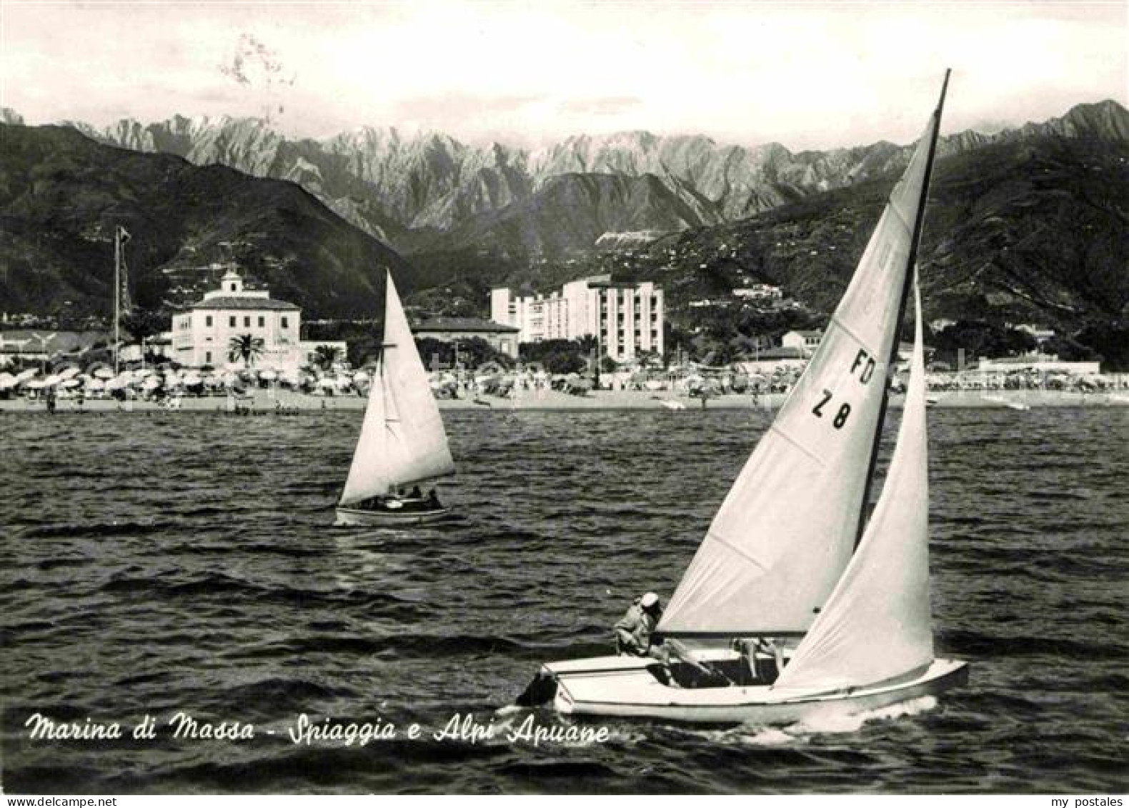 72760915 Marina Di Massa Spiaggia E Alpi Apuane Strand Apuane Berg Segeln Marina - Sonstige & Ohne Zuordnung