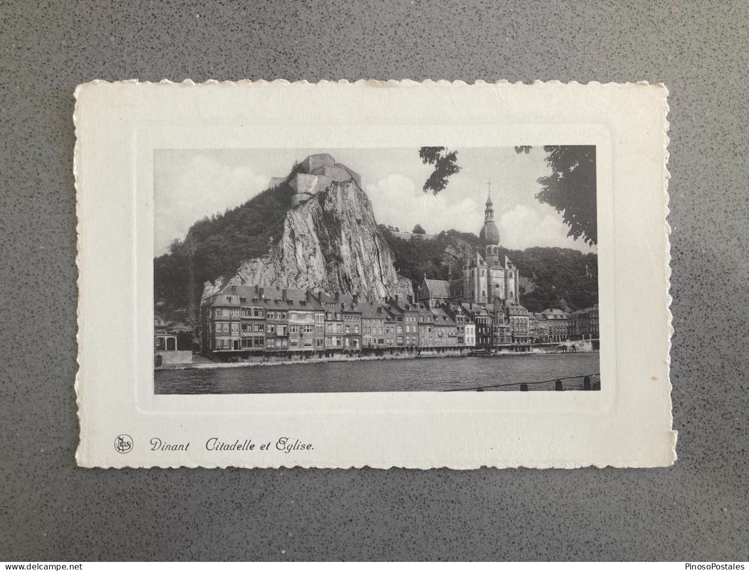 Dinant - Citadelle Et Eglise Carte Postale Postcard - Dinant