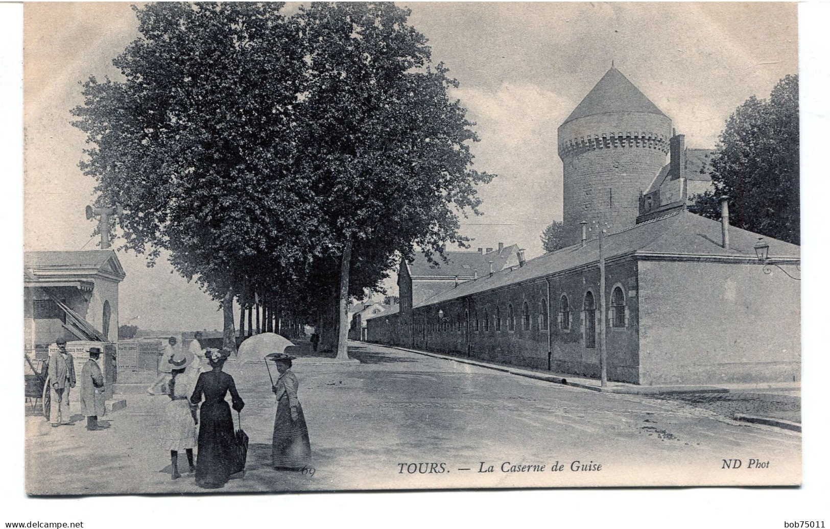 TOURS , La Caserne De Guise - Tours