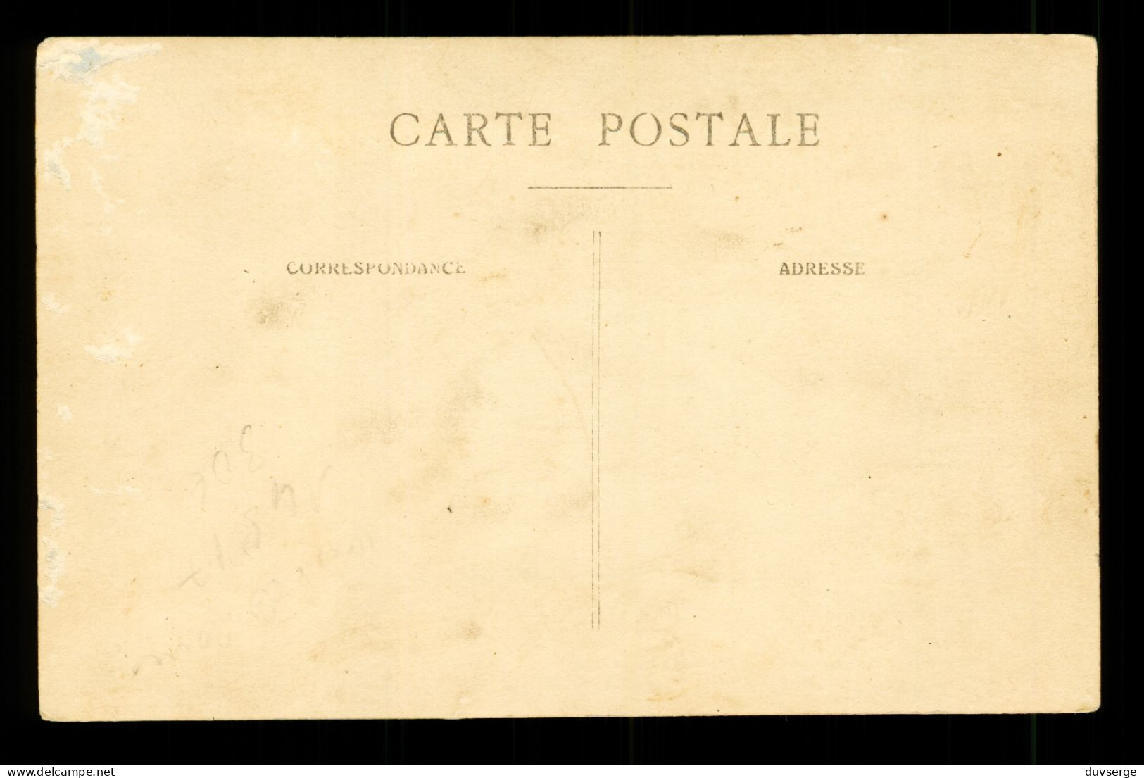 Carte Photo Militaire Soldats Du 197eme Regiment  ( Format 9cm X 14cm ) - Régiments