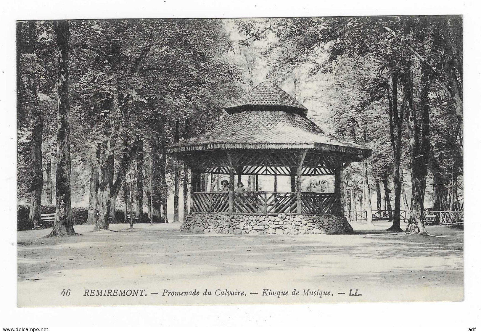 CPA REMIREMONT, PROMENADE DU CALVAIRE, KIOSQUE DE MUSIQUE, VOSGES 88 - Remiremont