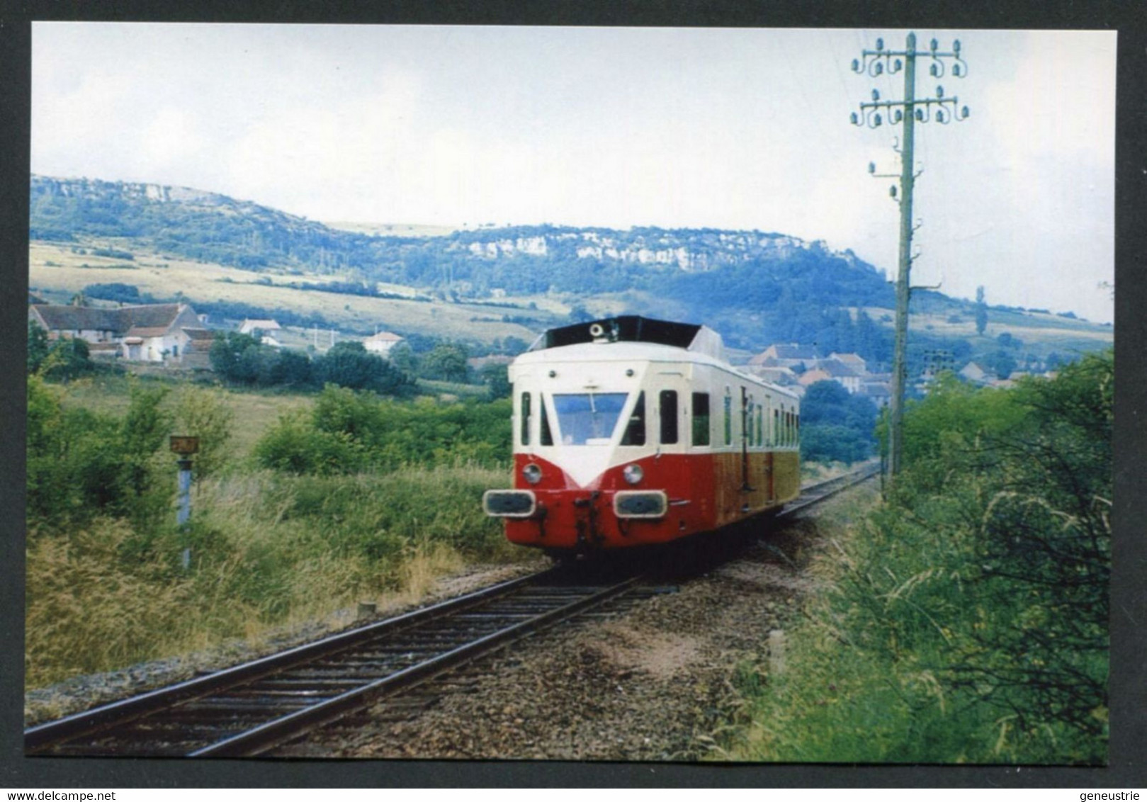 Photo-carte Moderne "Train Autorail Standard Sur La Ligne Chalon-sur-Saône - Autun - Années 60" SNCF - Treinen