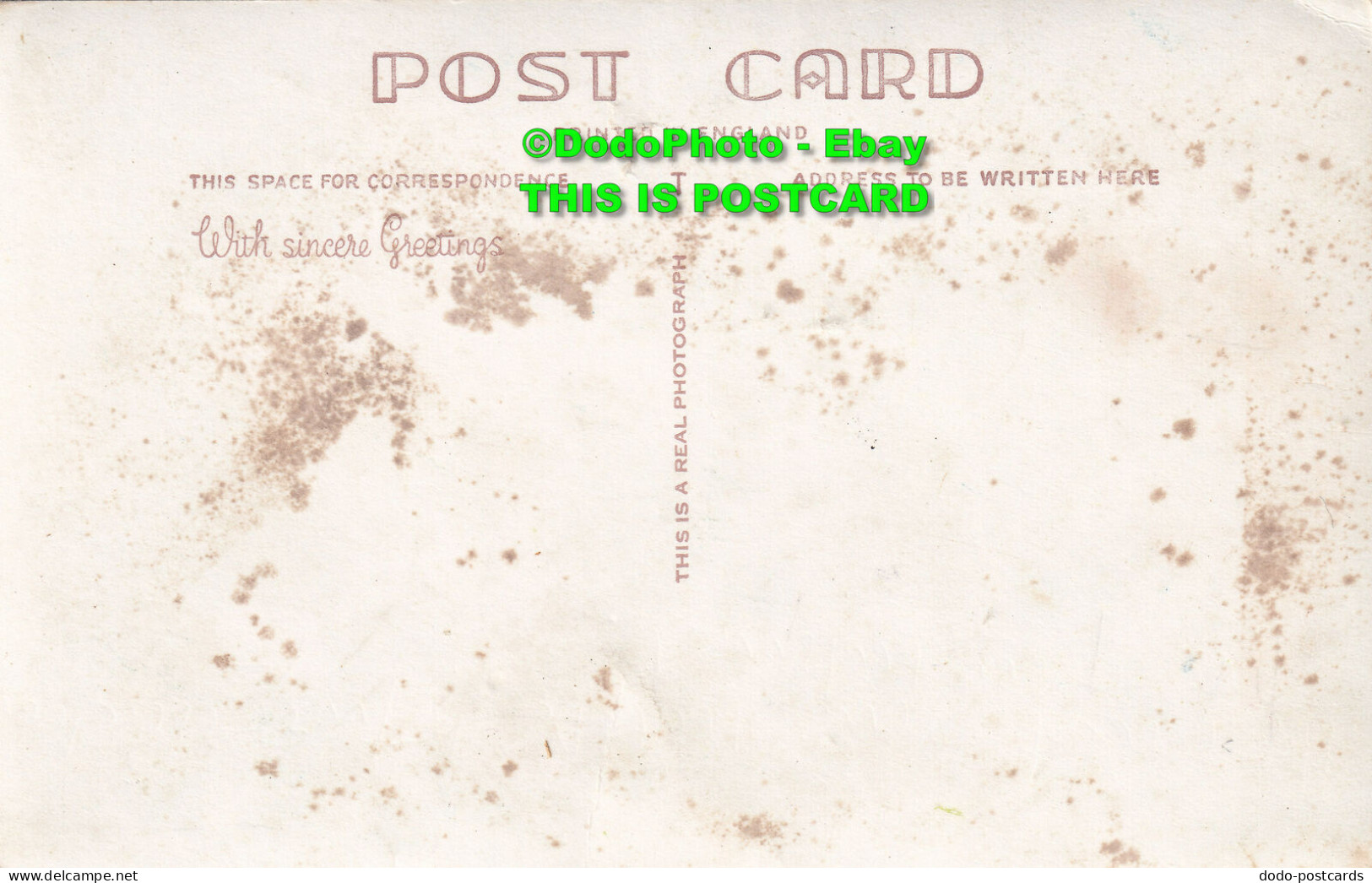 R385302 Buckingham Palace Floodlit London. W. P. 43. RP. Post Card - Autres & Non Classés