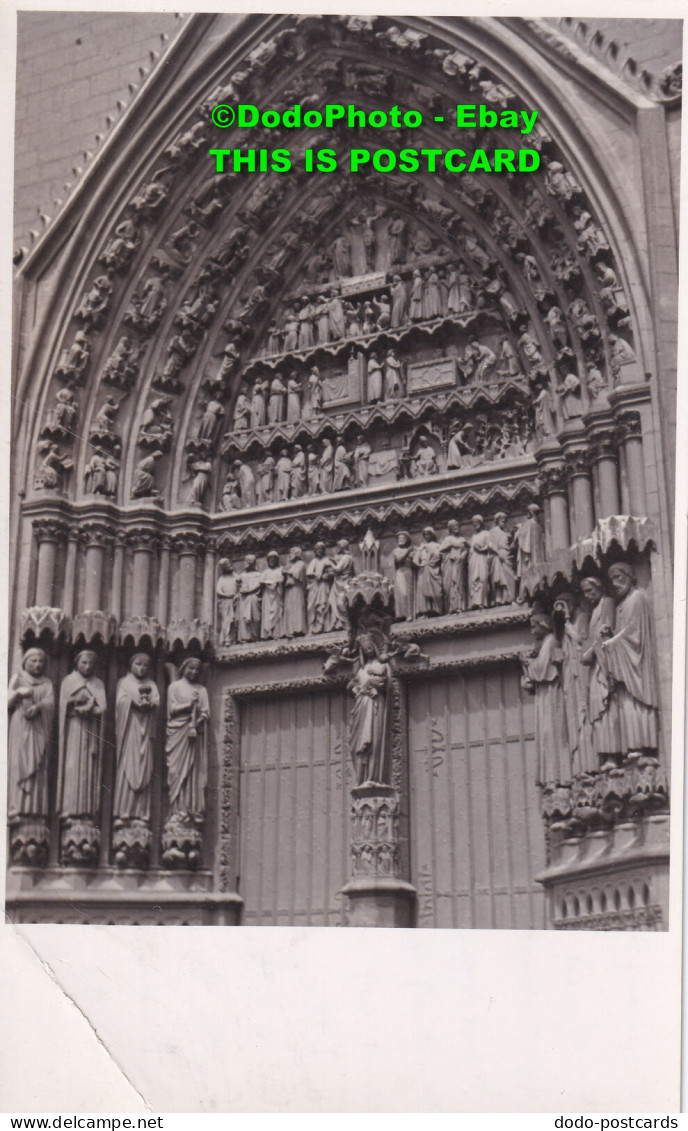 R385374 Unknown. The Church Wall With Idols. 1954 - World