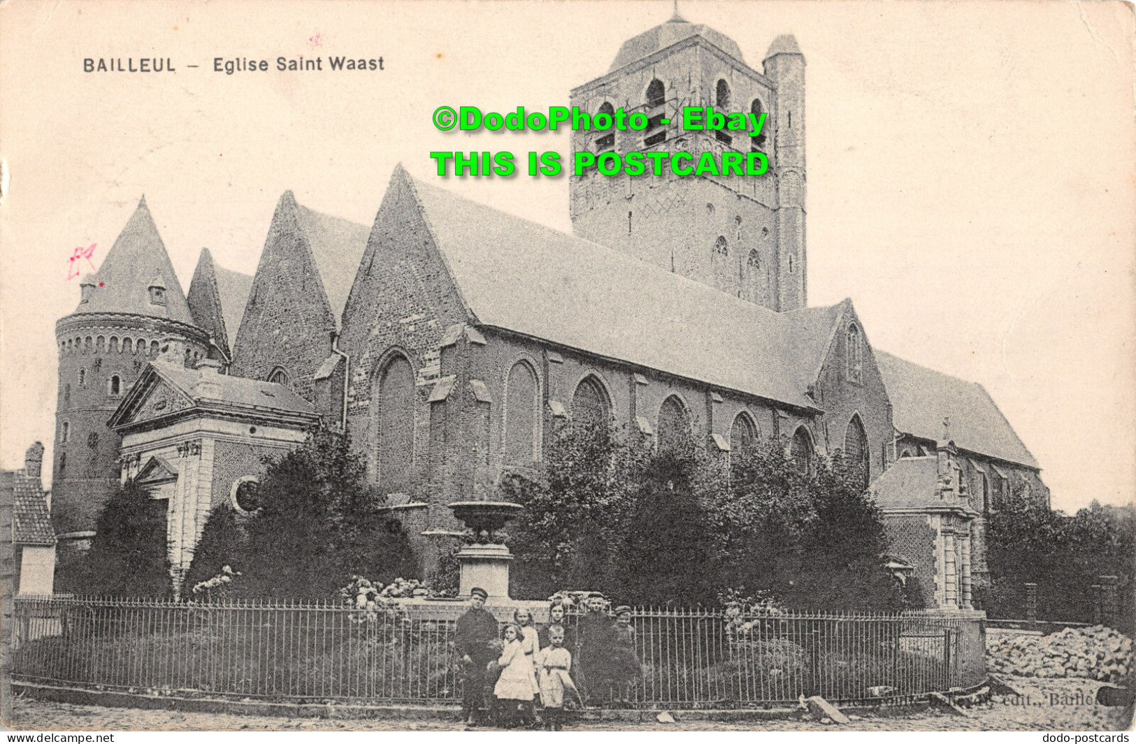 R413228 Bailleul. Eglise Saint Waast. Postcard. 1915 - World