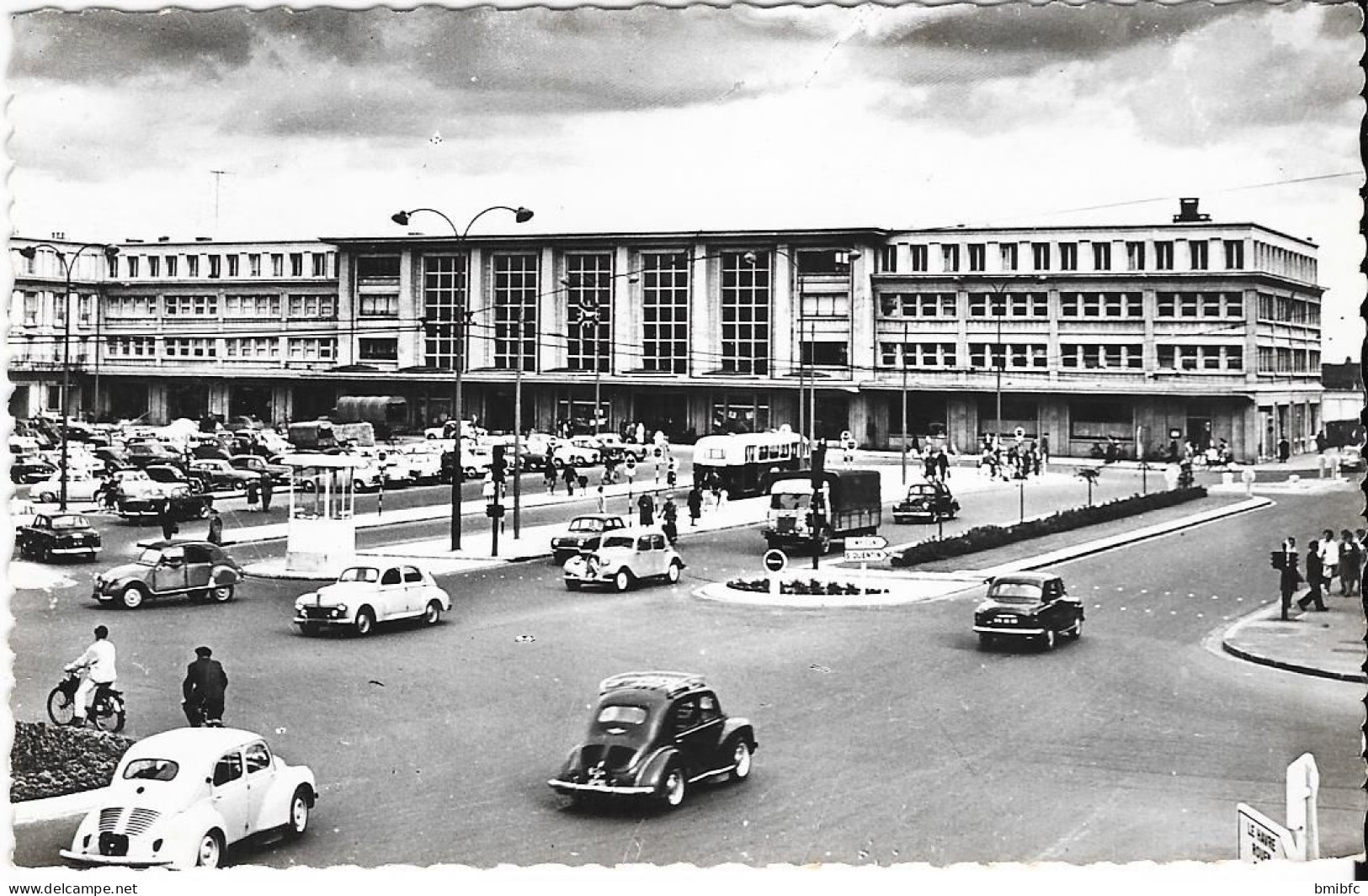 AMIENS - La Gare Du Nord - Amiens