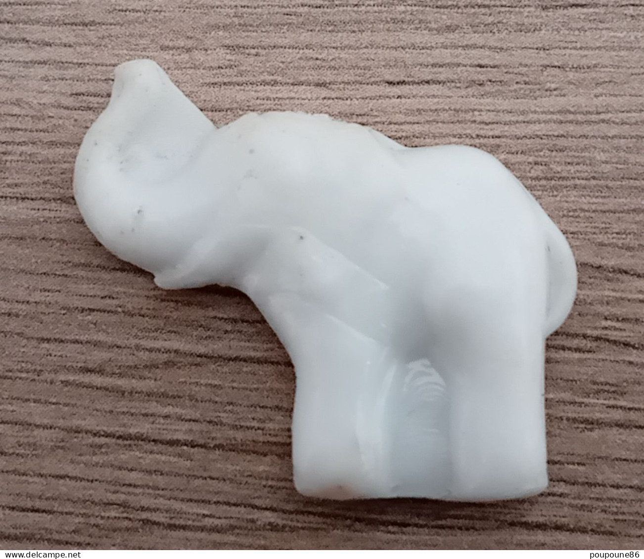 FEVE - FEVES - "ANCIENNE PLASTIQUE ANIMAUX" -  UN ELEPHANT  - PEU COURANTE ! - Animaux