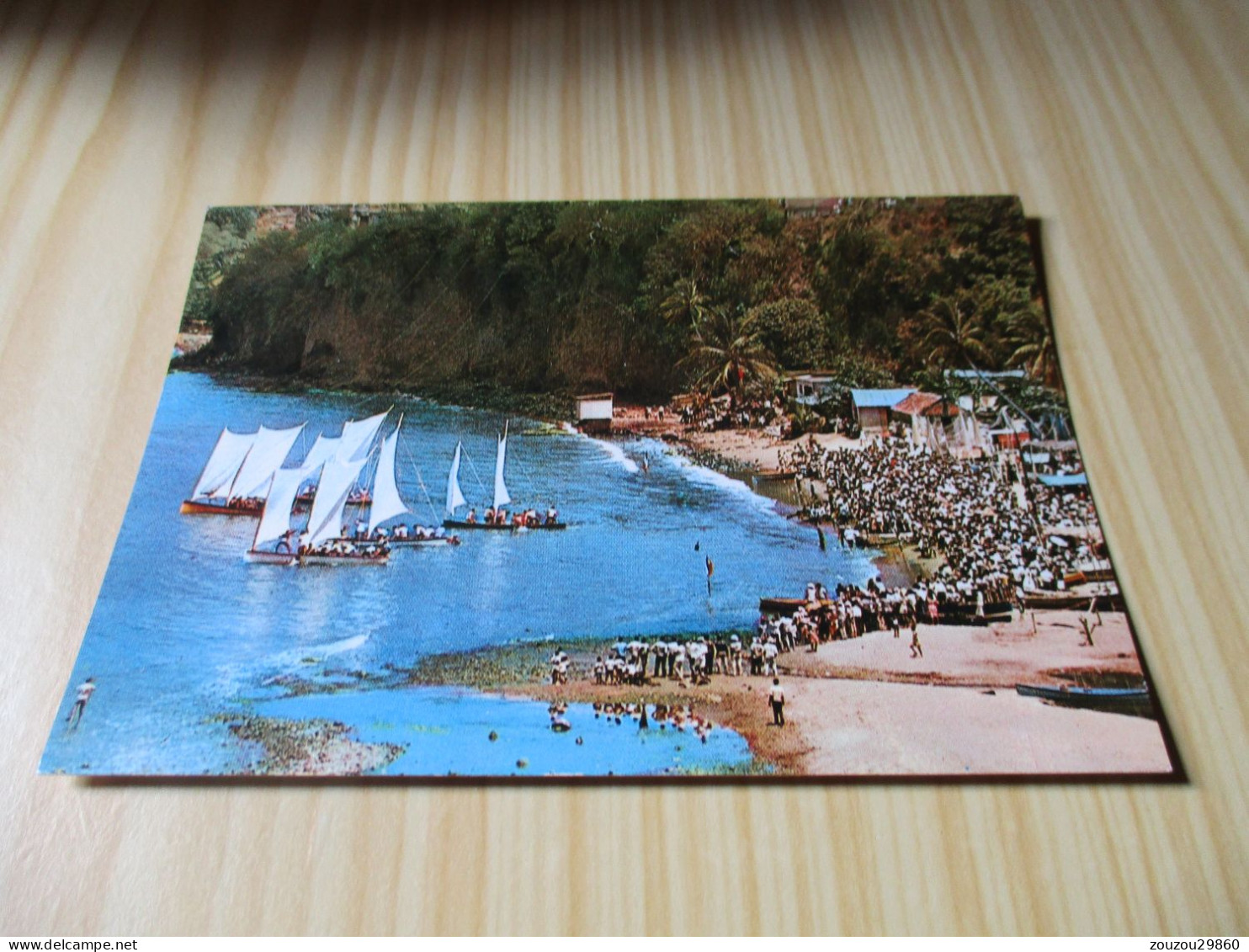 Fonds Lahaye (Martinique).La Fête Au Village : Courses De Yoles à Voiles - Carte Animée. - Autres & Non Classés