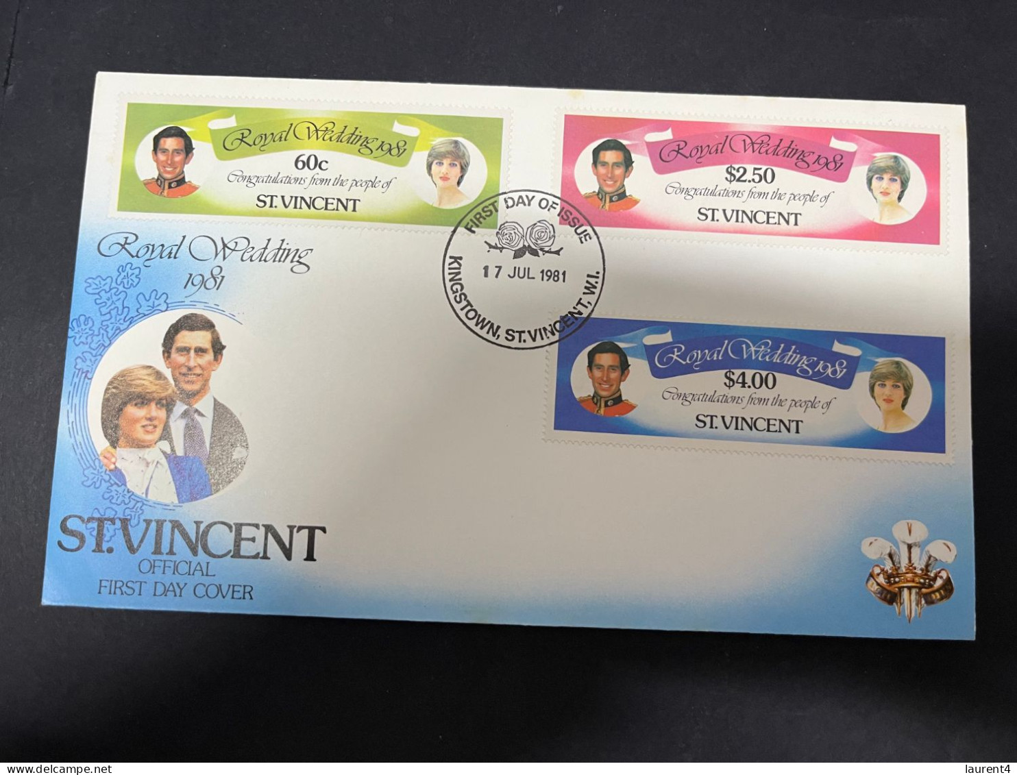 15-5-2024 (5 Z 12) 1 FDC - St Vincent - Prince Charles (now King Charles) & Lady Diana Spencer Royal Wedding (2 Covers) - Koniklijke Families