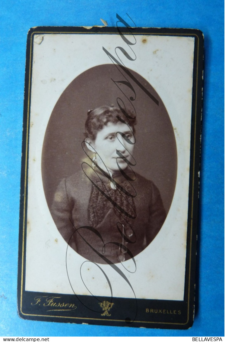 C.D.V. Carte De Visite. Atelier Portret Photo Studio  F.FASSEN Bruxelles - Geïdentificeerde Personen