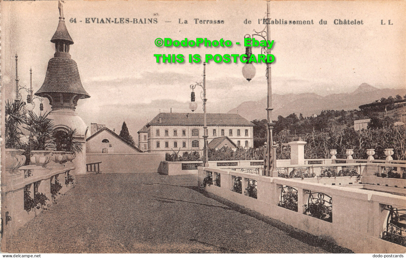 R412816 Evian Les Bains. La Terrasse De L Etablissement Du Chatelet. LL. 64. Lev - World