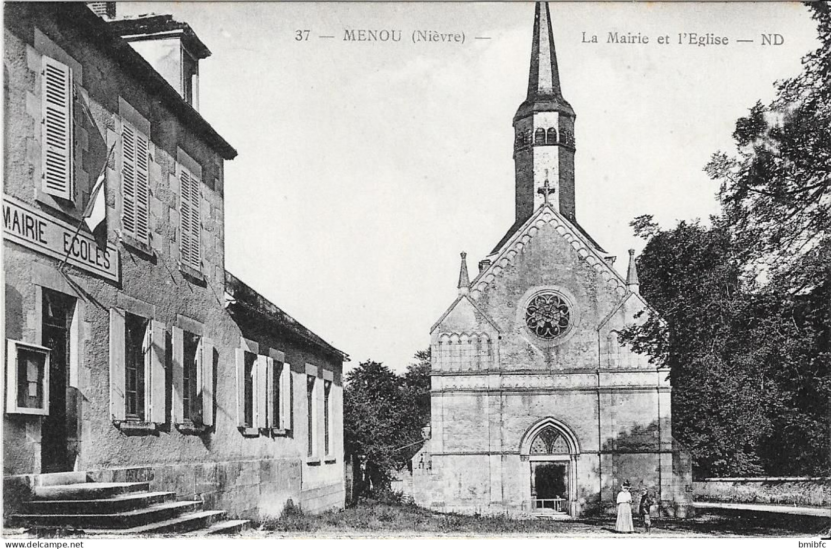 MENOU - La Mairie Et L'Eglise - Other & Unclassified