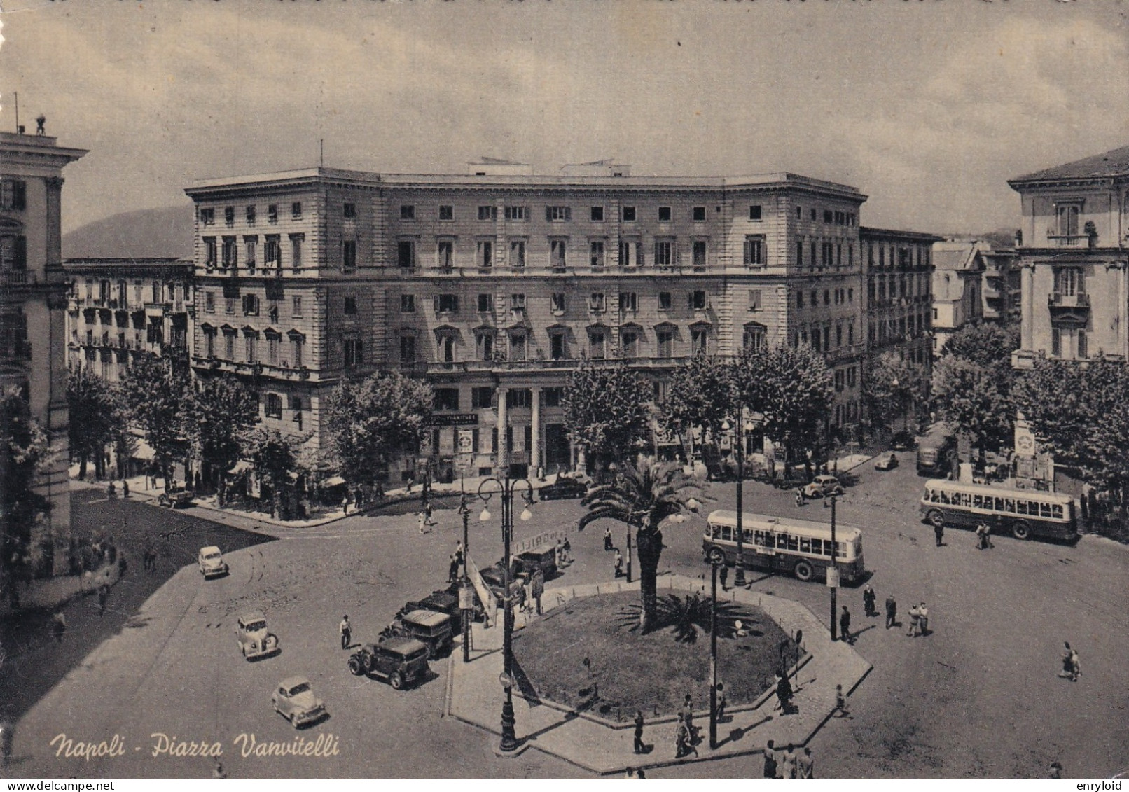 Napoli Piazza Vanvitelli - Napoli