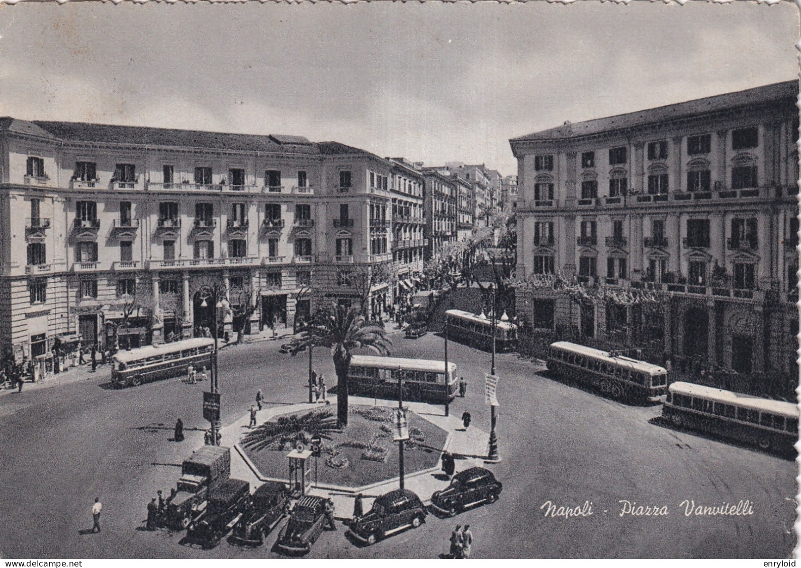 Napoli Piazza Vanvitelli - Napoli