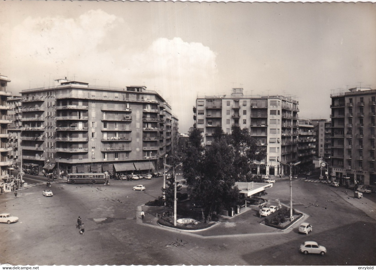 Napoli Piazza Medaglia D'oro - Napoli (Neapel)