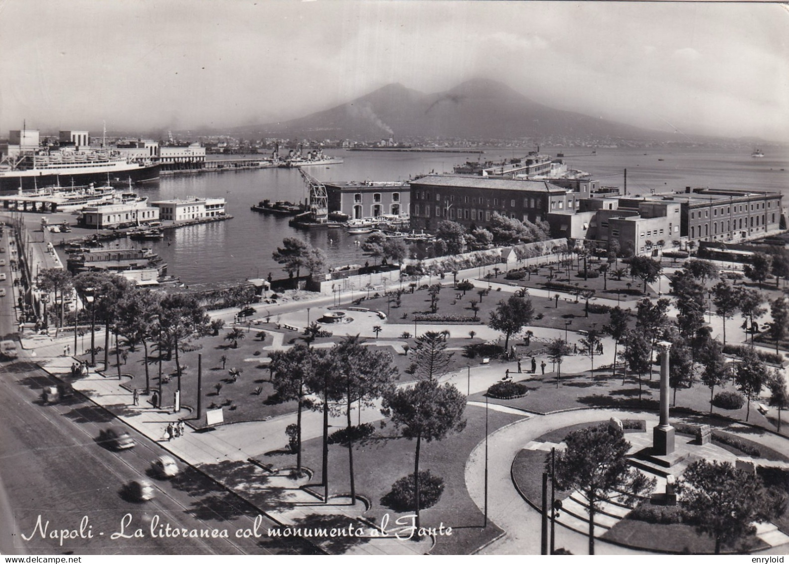 Napoli La Litoranea Col Monumento Al Fonte - Napoli (Napels)