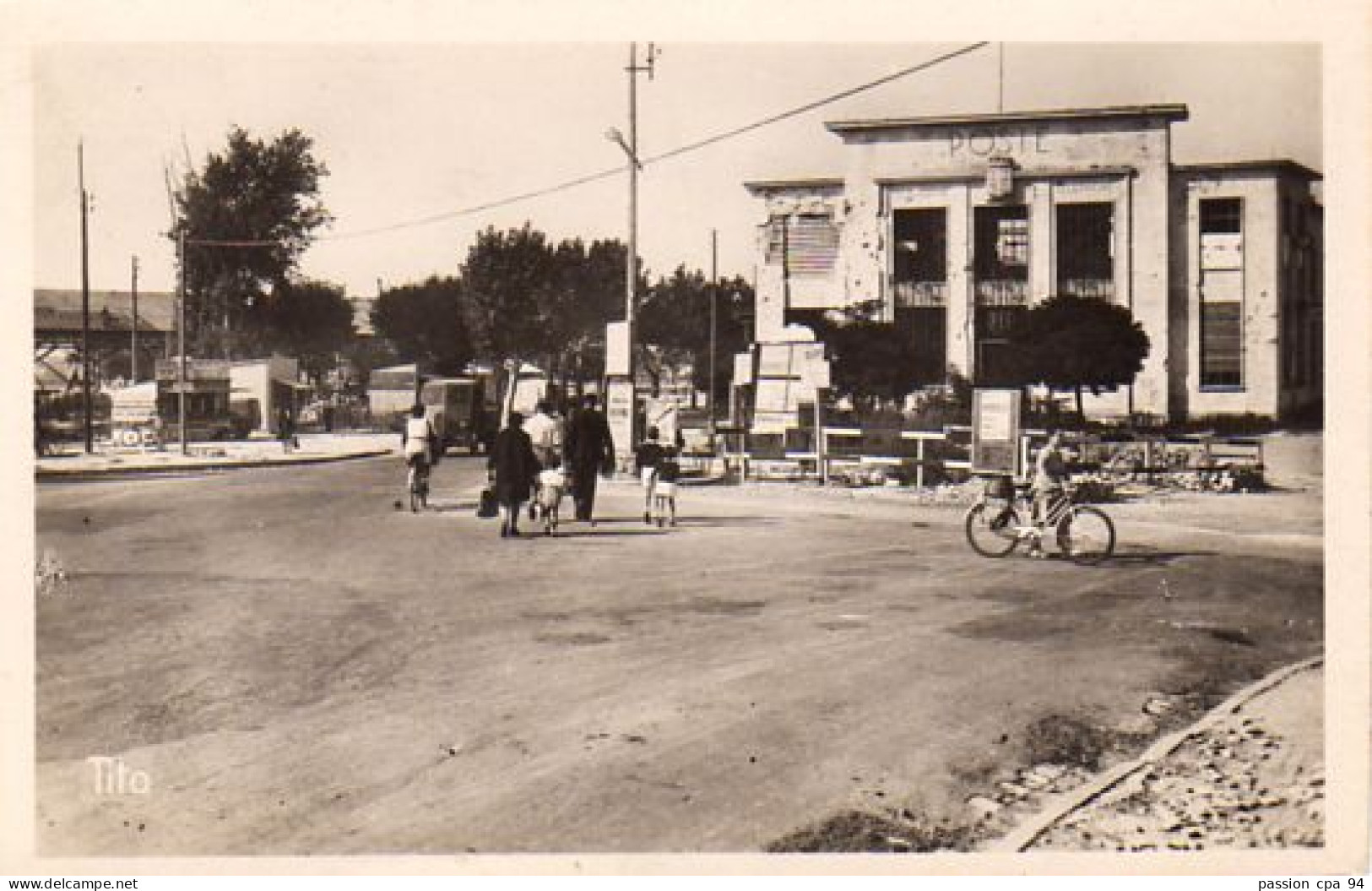 S20-003 Royan - Le Carrefour De La Poste - Royan