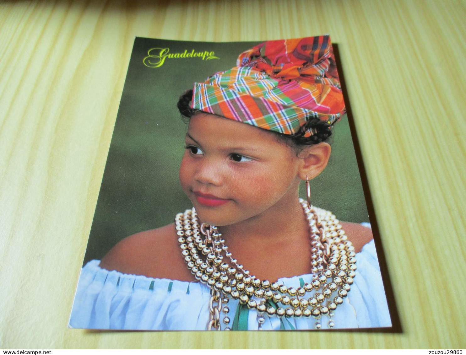 Guadeloupe - Petite Fille En Costume Créole. - Autres & Non Classés