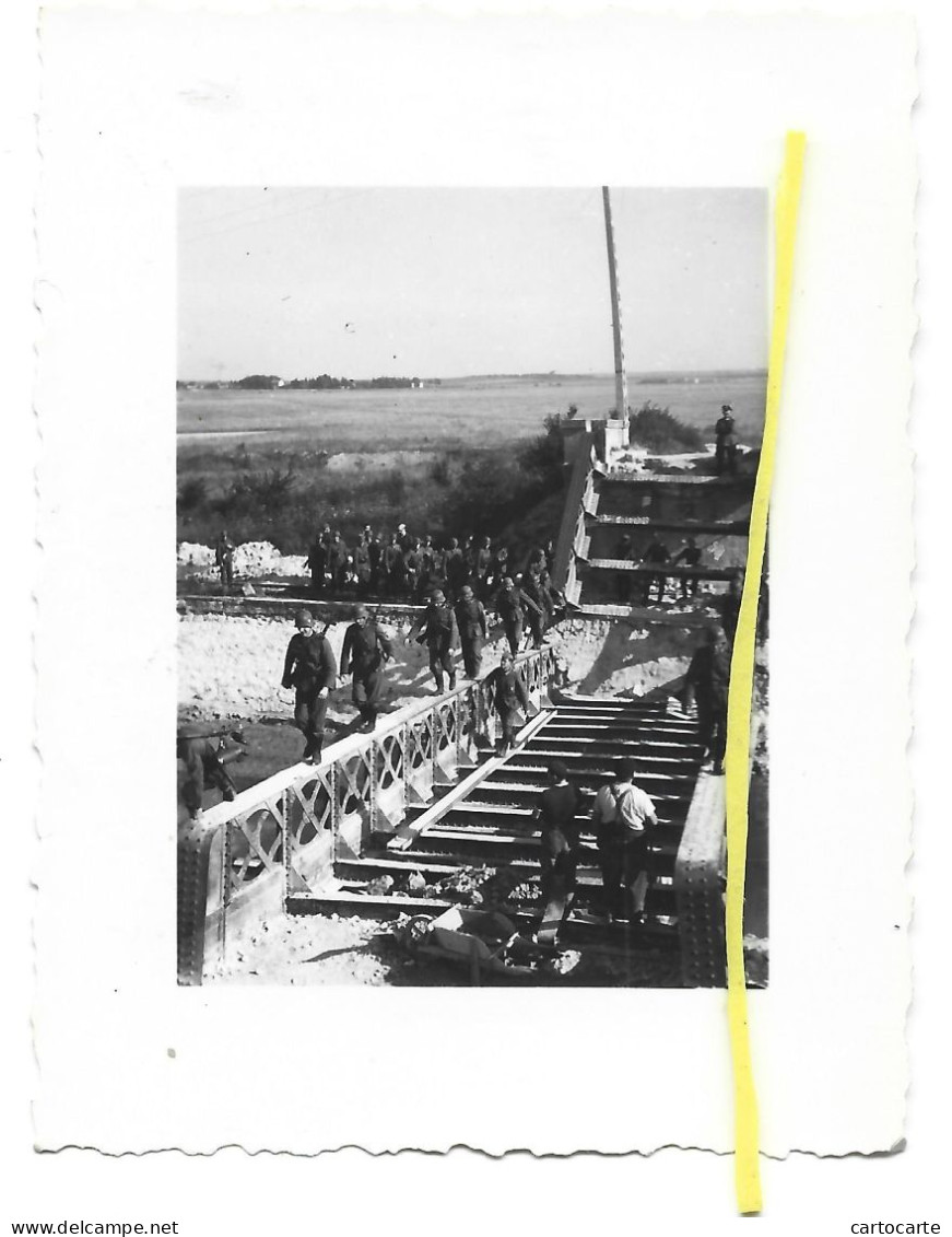 51 379 0524 WW2 WK2  MARNE  REFECTION PONT ENVIRONS DE REIMS  PAR  SOLDATS ALLEMANDS 1940 - Krieg, Militär