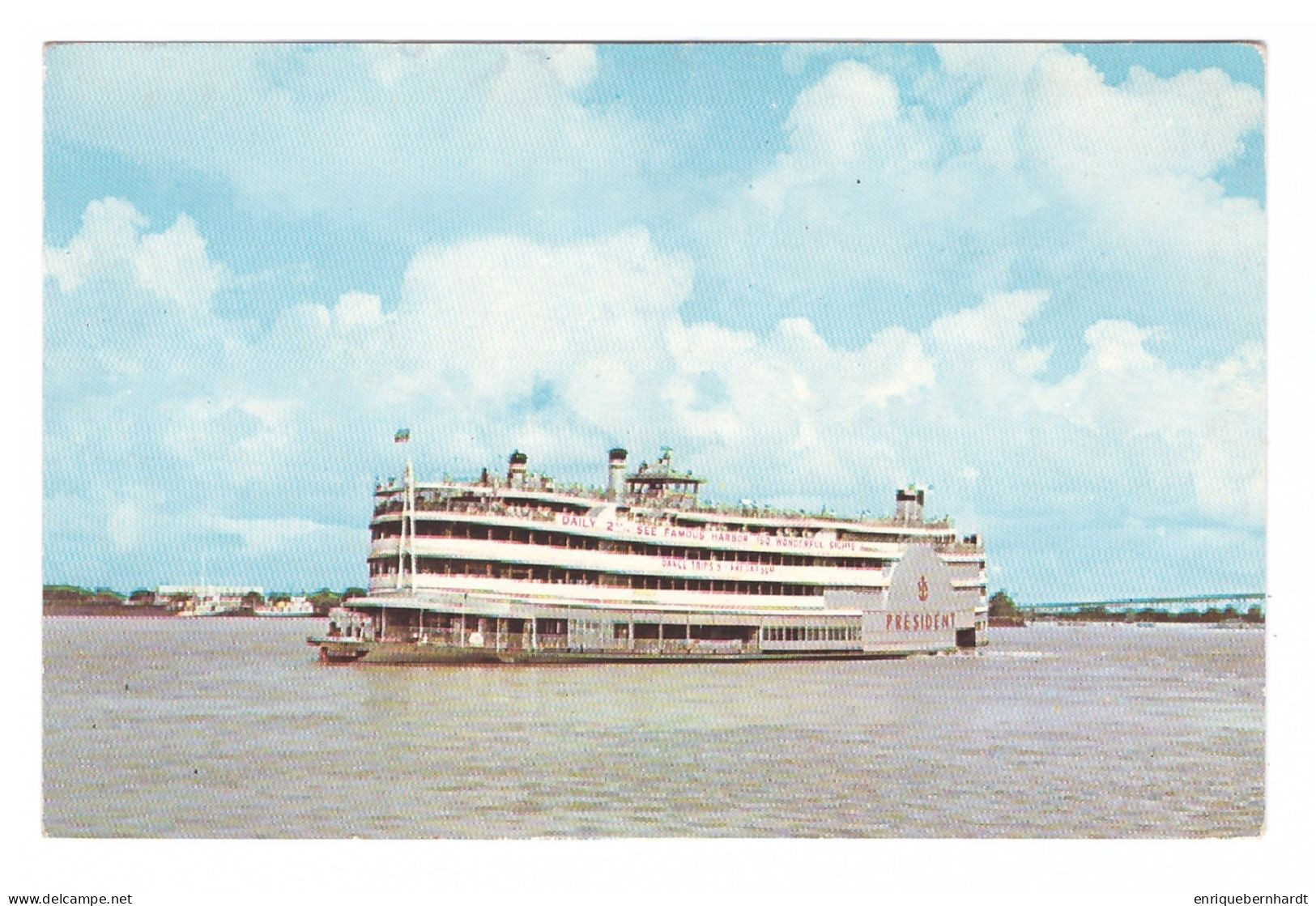 UNITED STATES // MISSISSIPPI RIVER // S. S. PRESIDENT - Houseboats