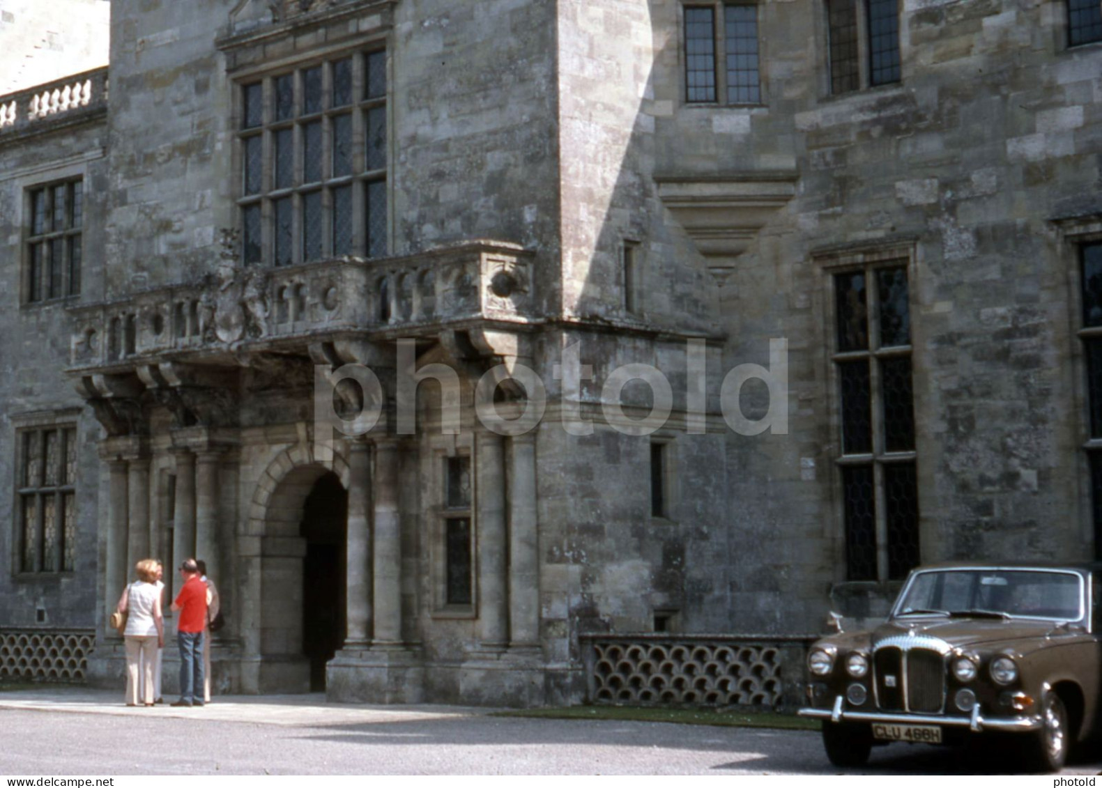 35mm SLIDE PHOTO 1977 DAIMLER DS420 CAR SALISBURY WILTON HOUSE ENGLAND UK FOTO NB4170 - Diapositives (slides)