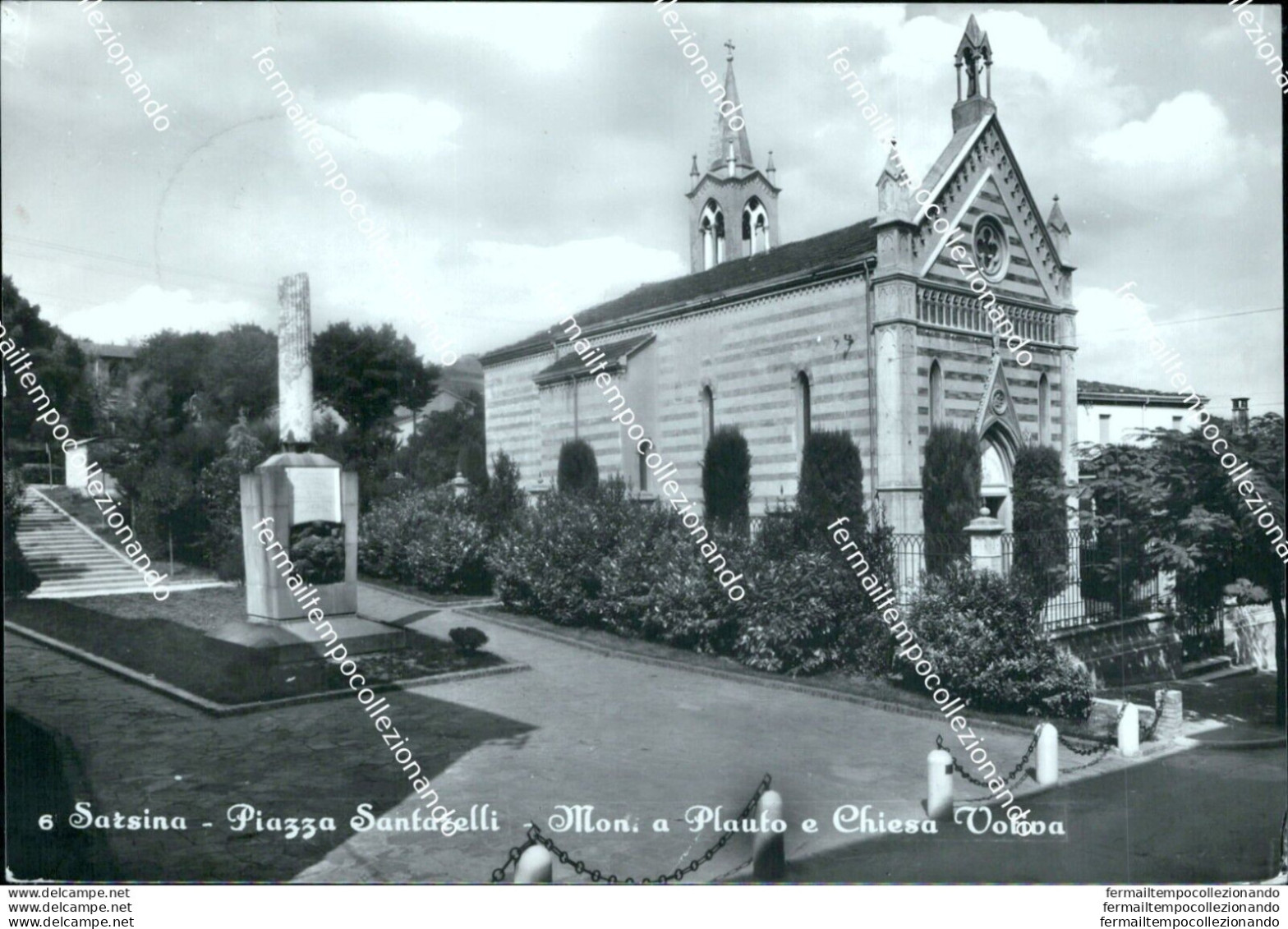 Bb469 Cartolina Sarsina Piazza Santarelli Monumento A Plauto E Chiesa Votiva Fc - Forli