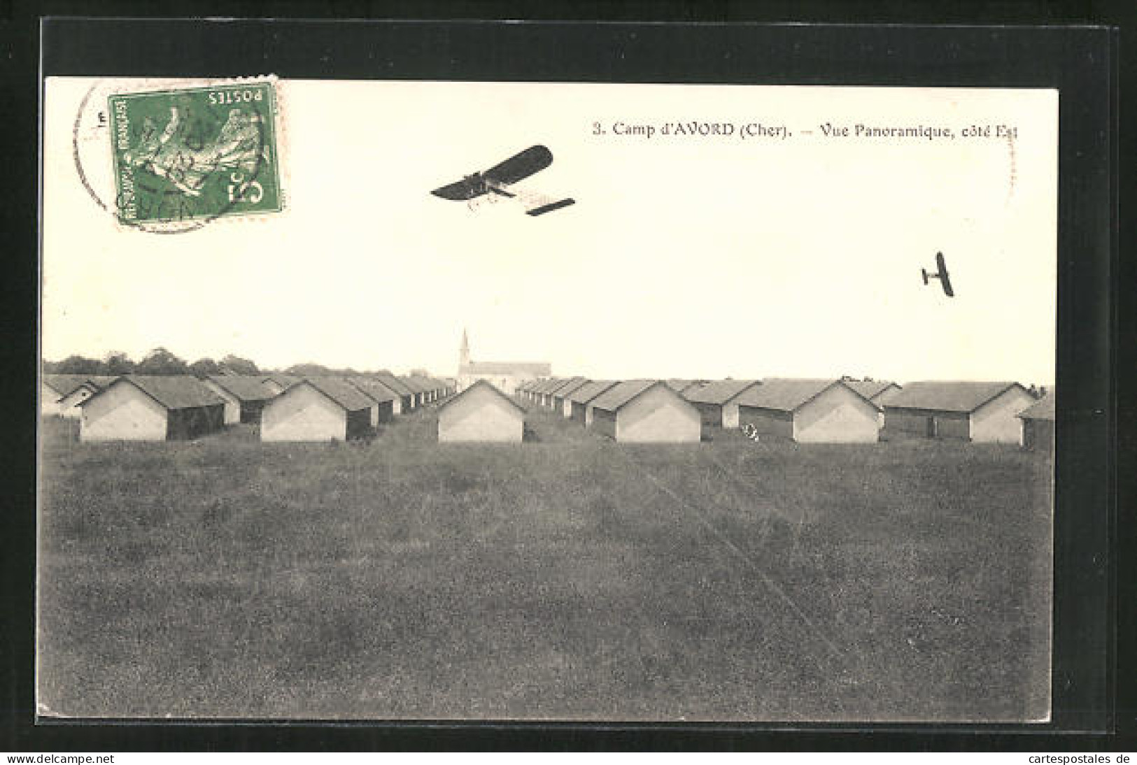 AK Avord, Camp D`Avord, Vue Panoramique, Côté Est, Flugzeug In Der Luft  - Autres & Non Classés