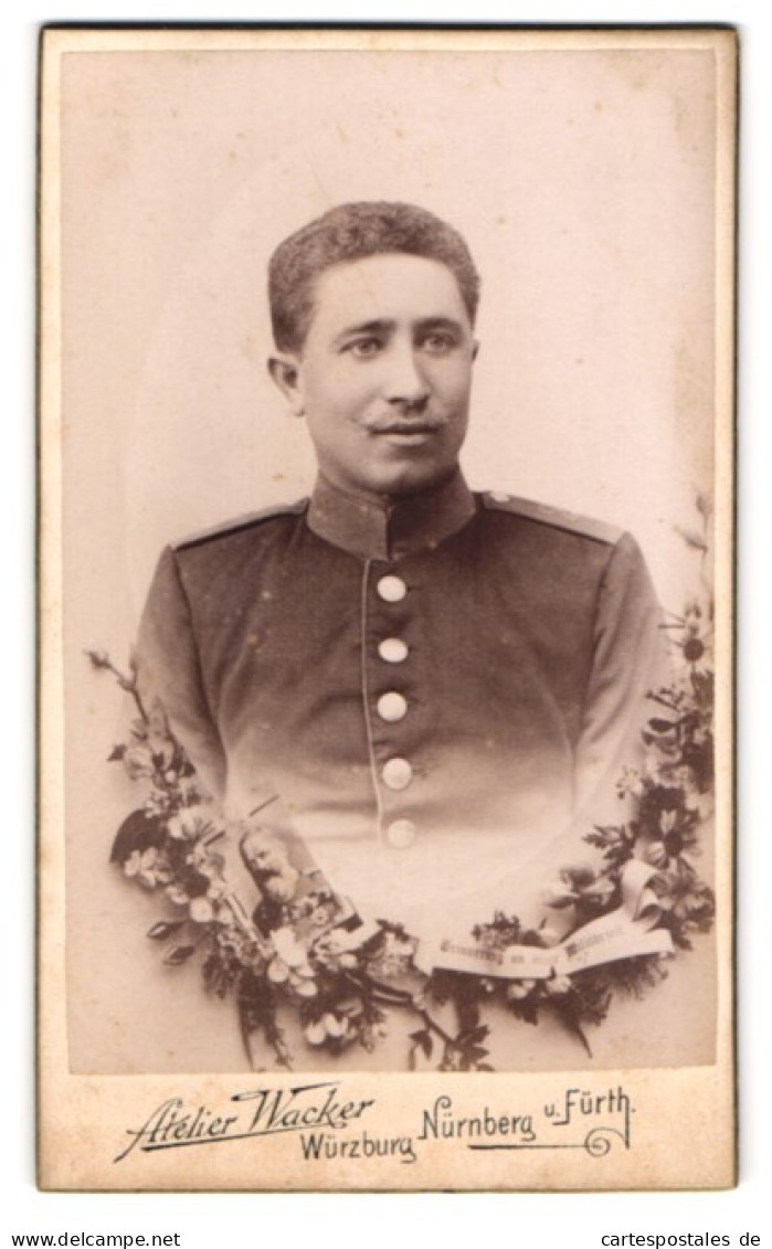 Fotografie Atelier Wacker, Würzburg, Weingartenstr. 39, Portrait Soldat In Uniform Im Passepartout, Bildnis Kaiser  - Personnes Anonymes