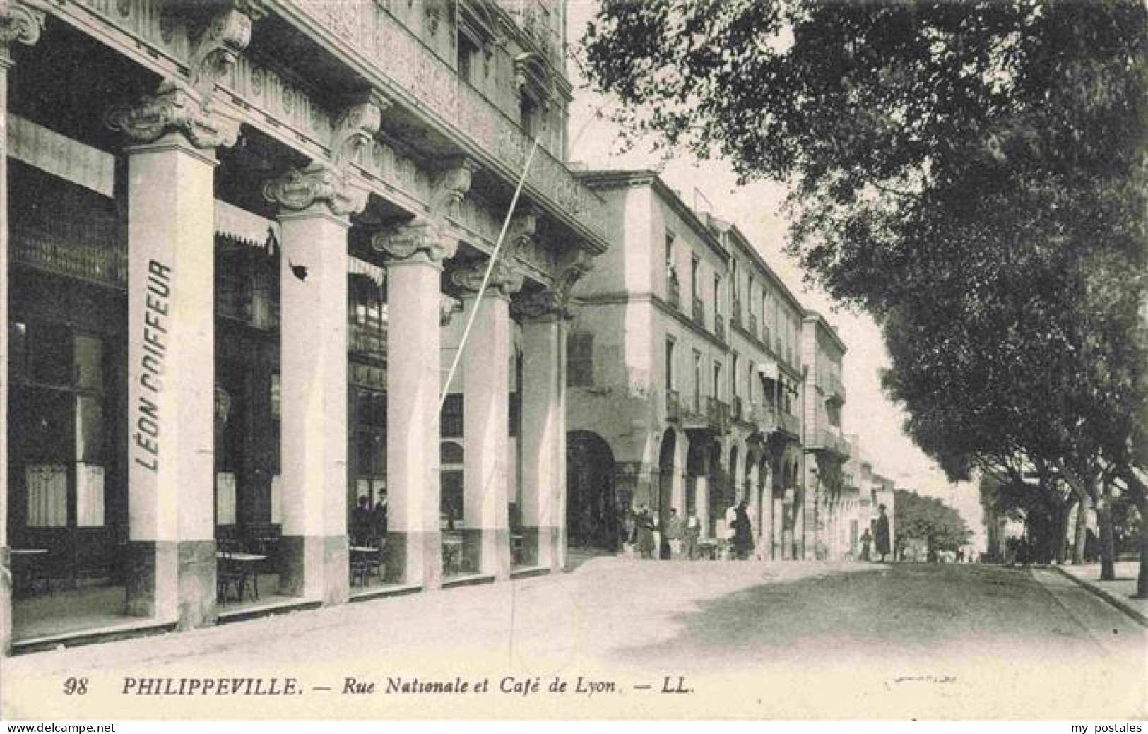 73976281 Philippeville_Belgie Rue Nationale Et Cafe De Lyon - Other & Unclassified