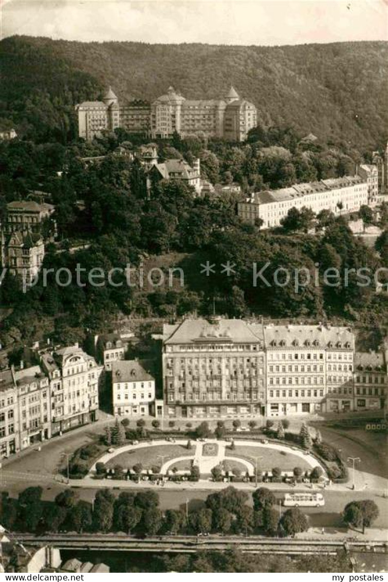 72759428 Karlovy Vary Leninovo Namesti Fliegeraufnahme  - Tchéquie