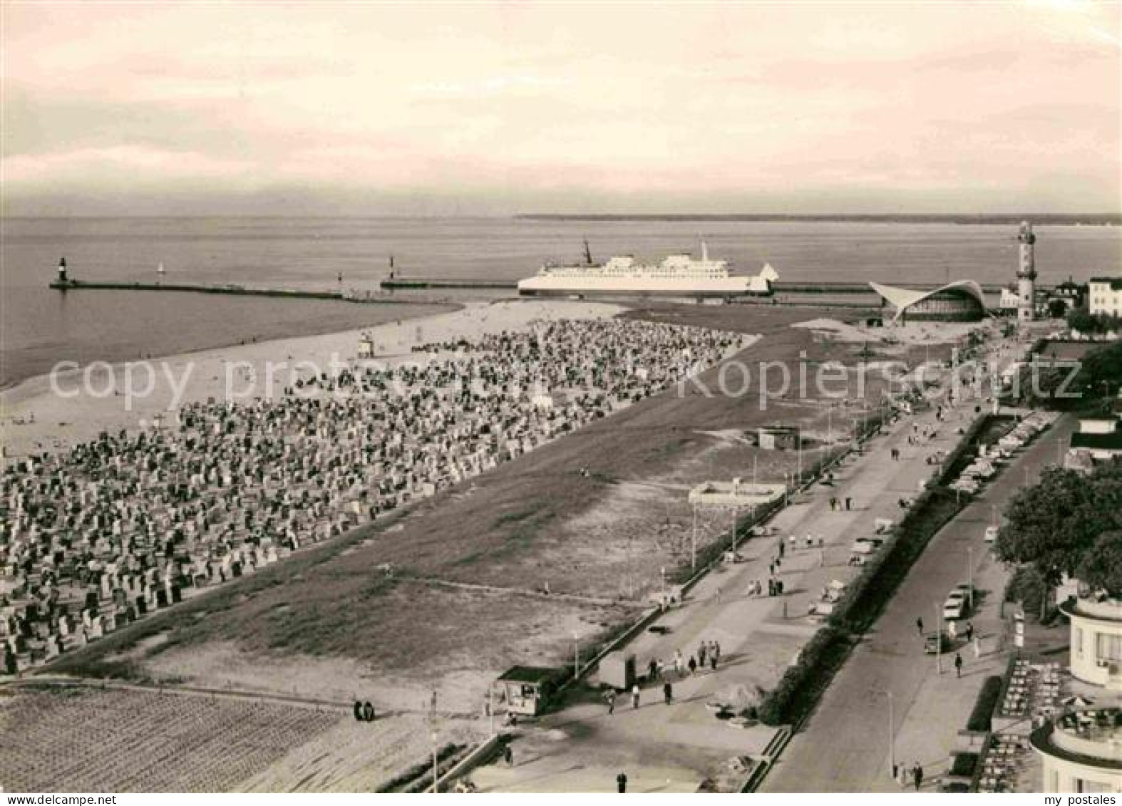 72758055 Warnemuende Ostseebad Blick Vom Hotel Neptun  Warnemuende - Rostock