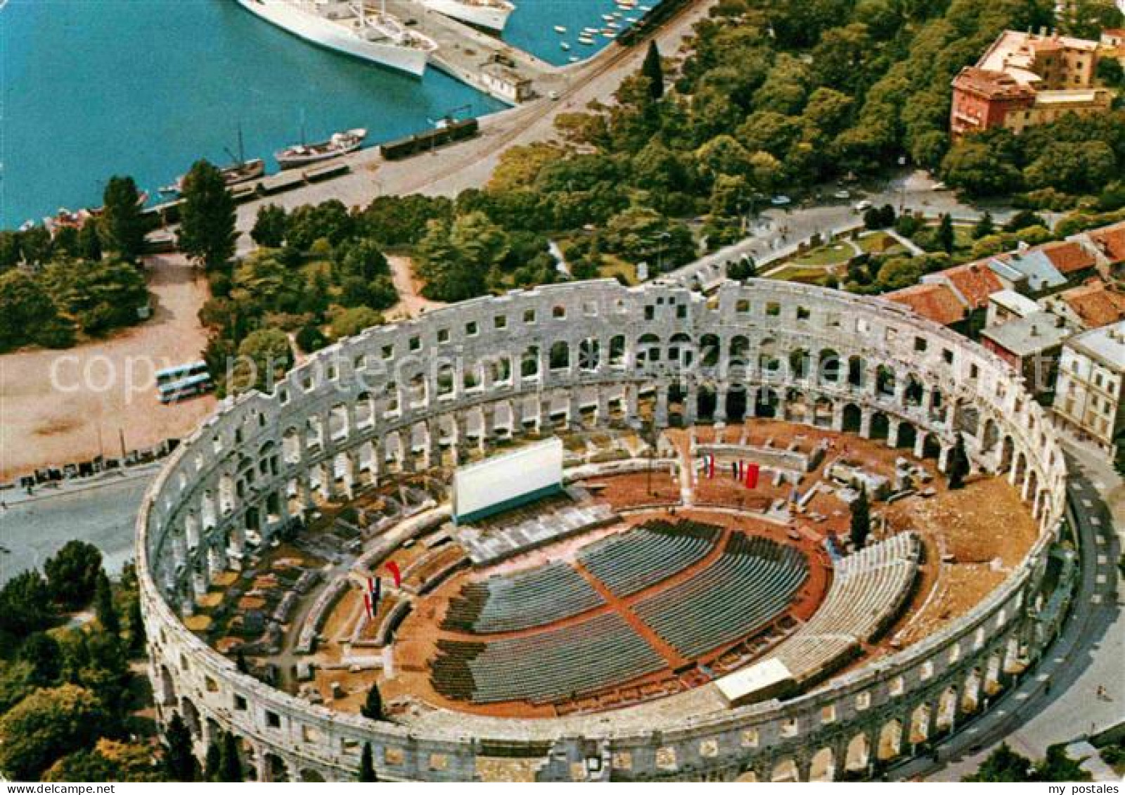 72757335 Pola Pula Croatia Amphitheater   - Kroatien