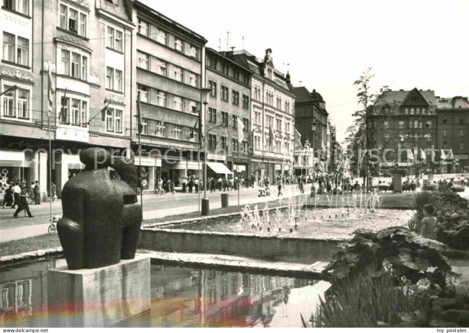 72757037 Liberec Saldovo Namesti Platz Wasserspiele Liberec - Tschechische Republik