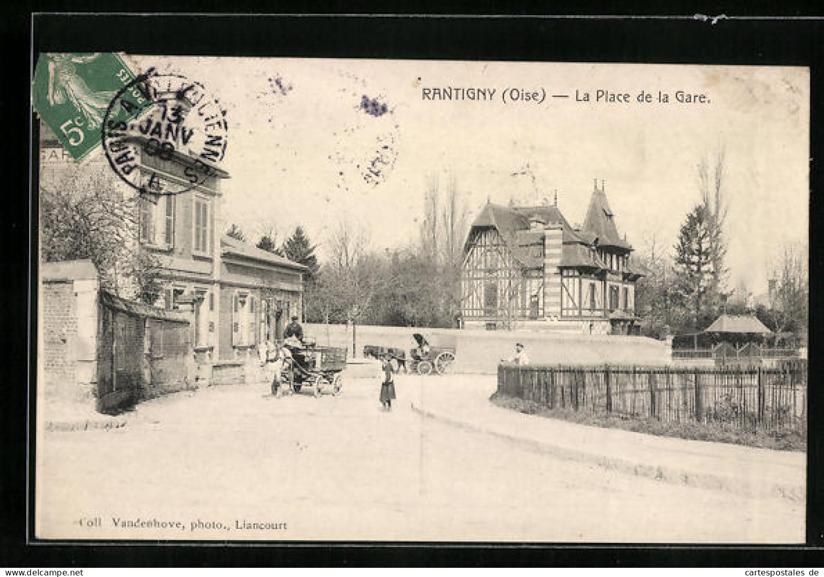 CPA Rantigny, La Place De La Gare  - Rantigny