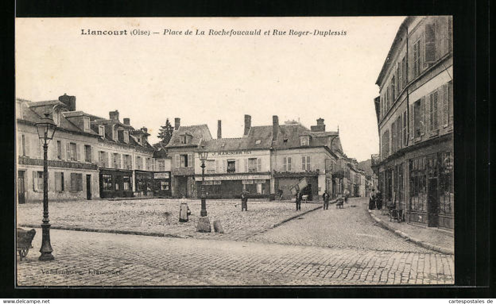 CPA Liancourt, Place De La Rochefoucauld Et Rue Roger-Duplessis  - Liancourt