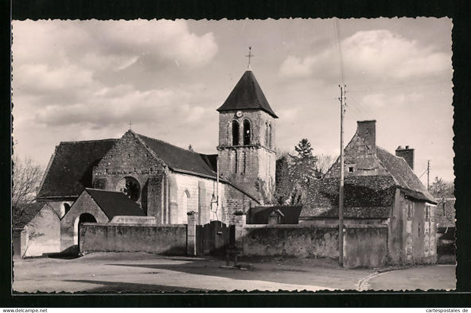 CPA Sache, L`Eglise XIIe Siecle  - Other & Unclassified