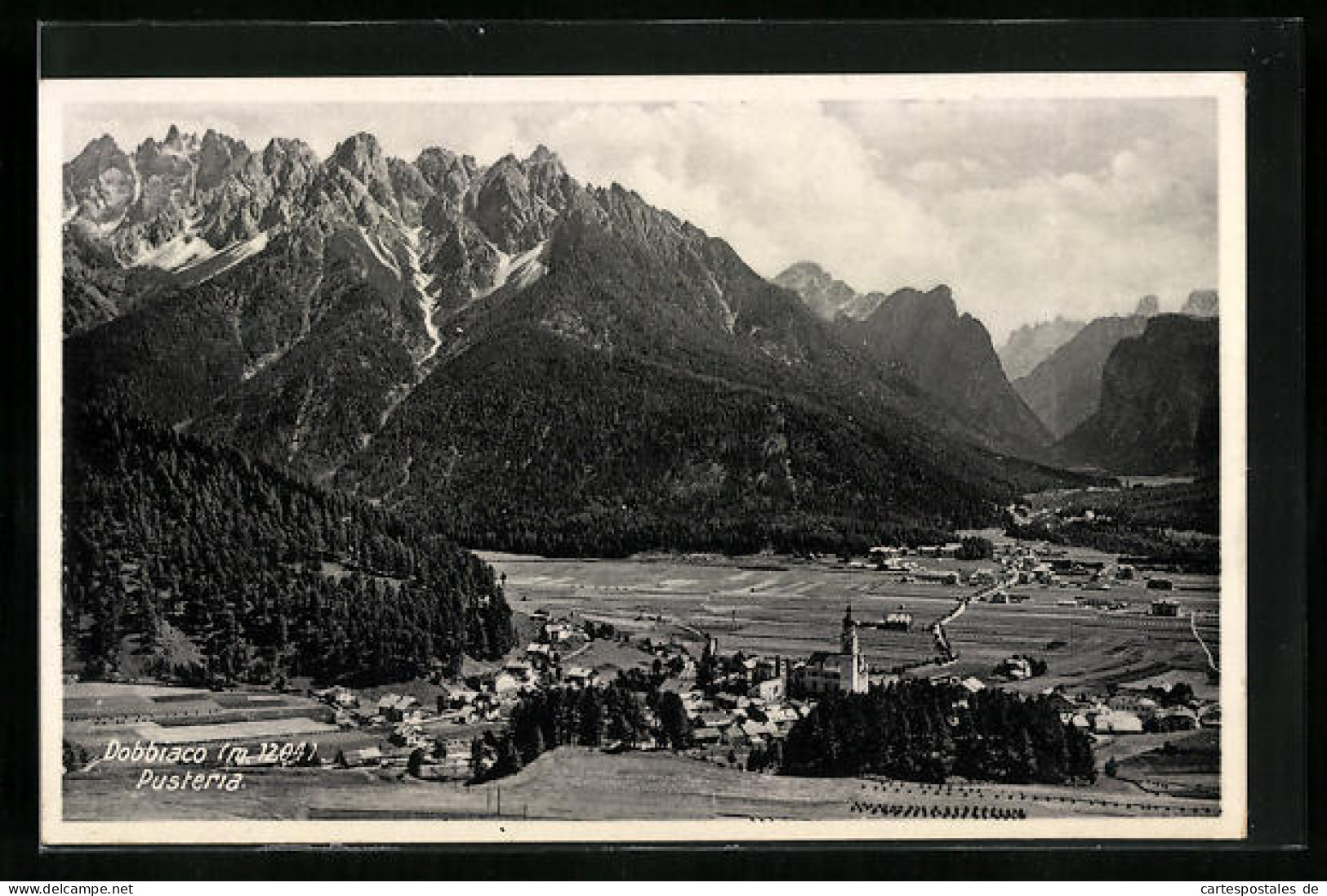 Cartolina Dobbiaco, Pusteria, Talpanorama Mit Der Ortschaft Gegen Die Berge  - Andere & Zonder Classificatie