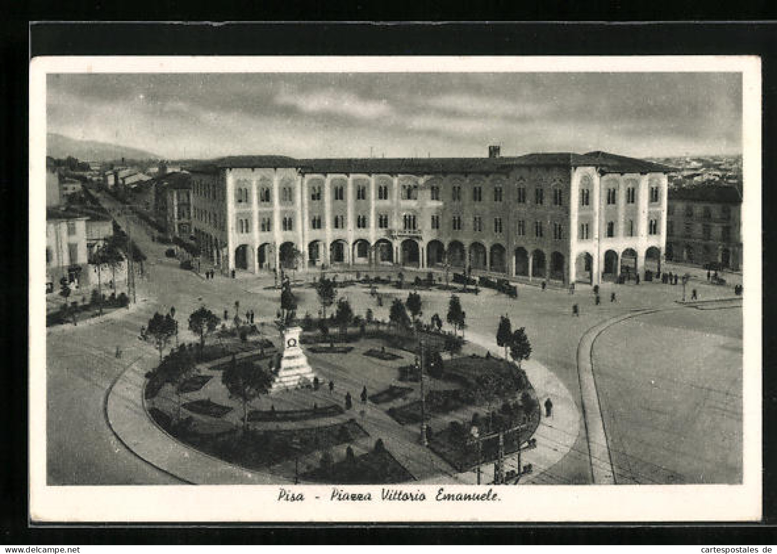 Cartolina Pisa, Piazza Vittorio Emanuele  - Pisa