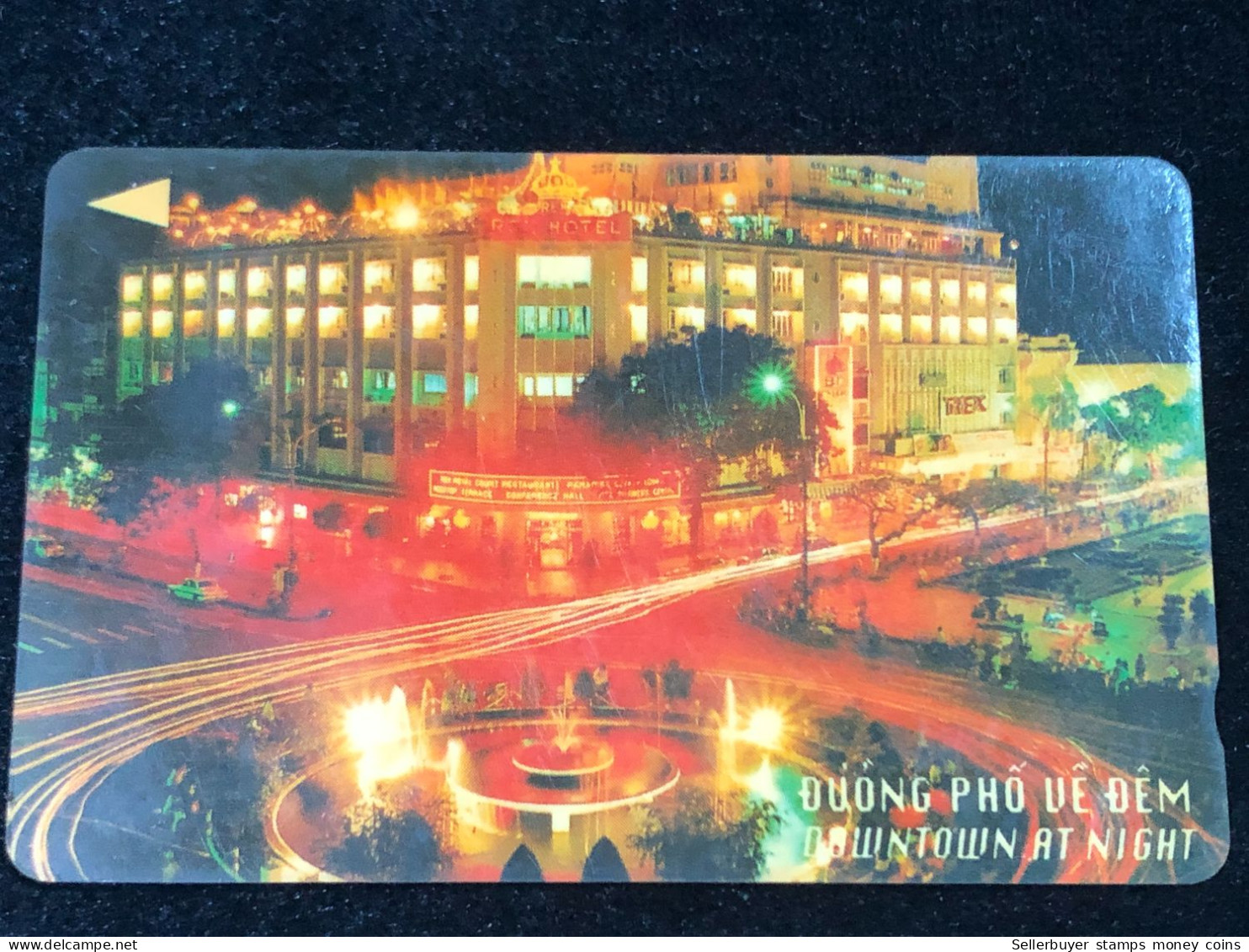 Card Phonekad Vietnam(downtown At Night 60 000dong-1996)-1pcs - Viêt-Nam