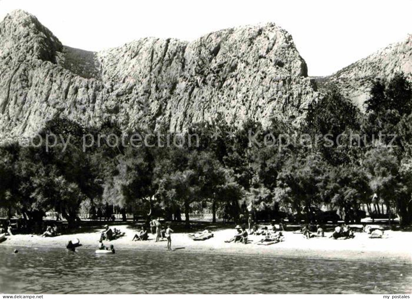 72750218 Omis Strand Omis - Croatie