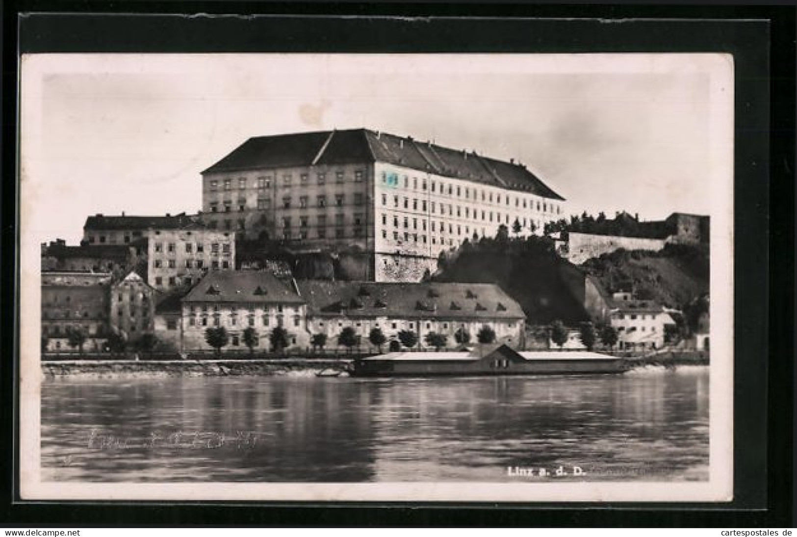 AK Linz A. D. Donau, Das Schloss Vom Donauufer Gesehen  - Altri & Non Classificati