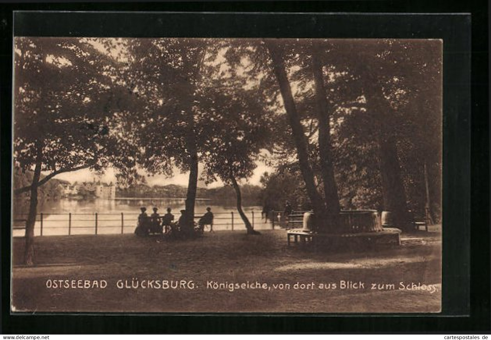 AK Glücksburg, Königseiche Mit Blick Zum Schloss  - Gluecksburg