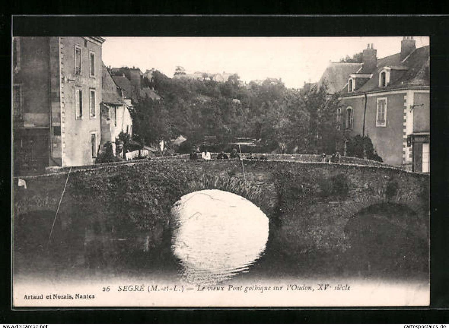 CPA Segre, Le Ieux Pont Gothique Sur L`Oudon  - Segre