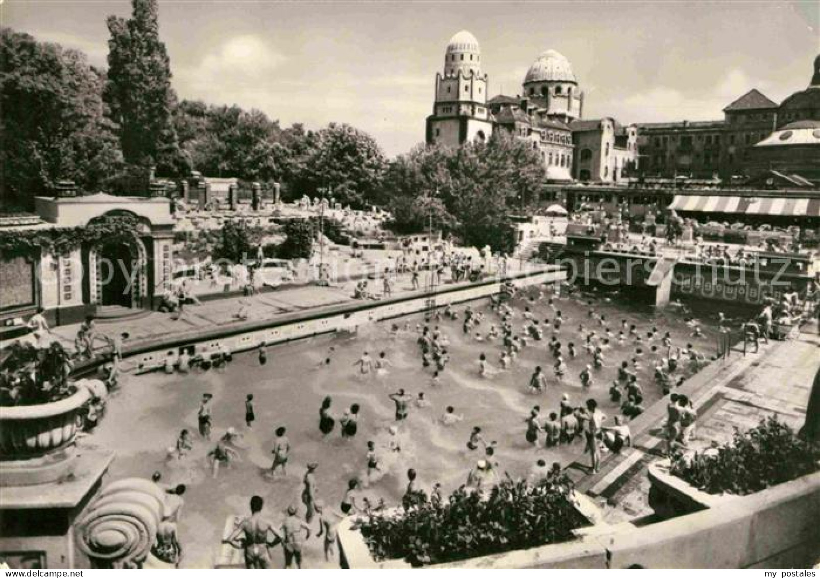 72749424 Budapest Gellert Strand Strandbad Budapest - Hungary