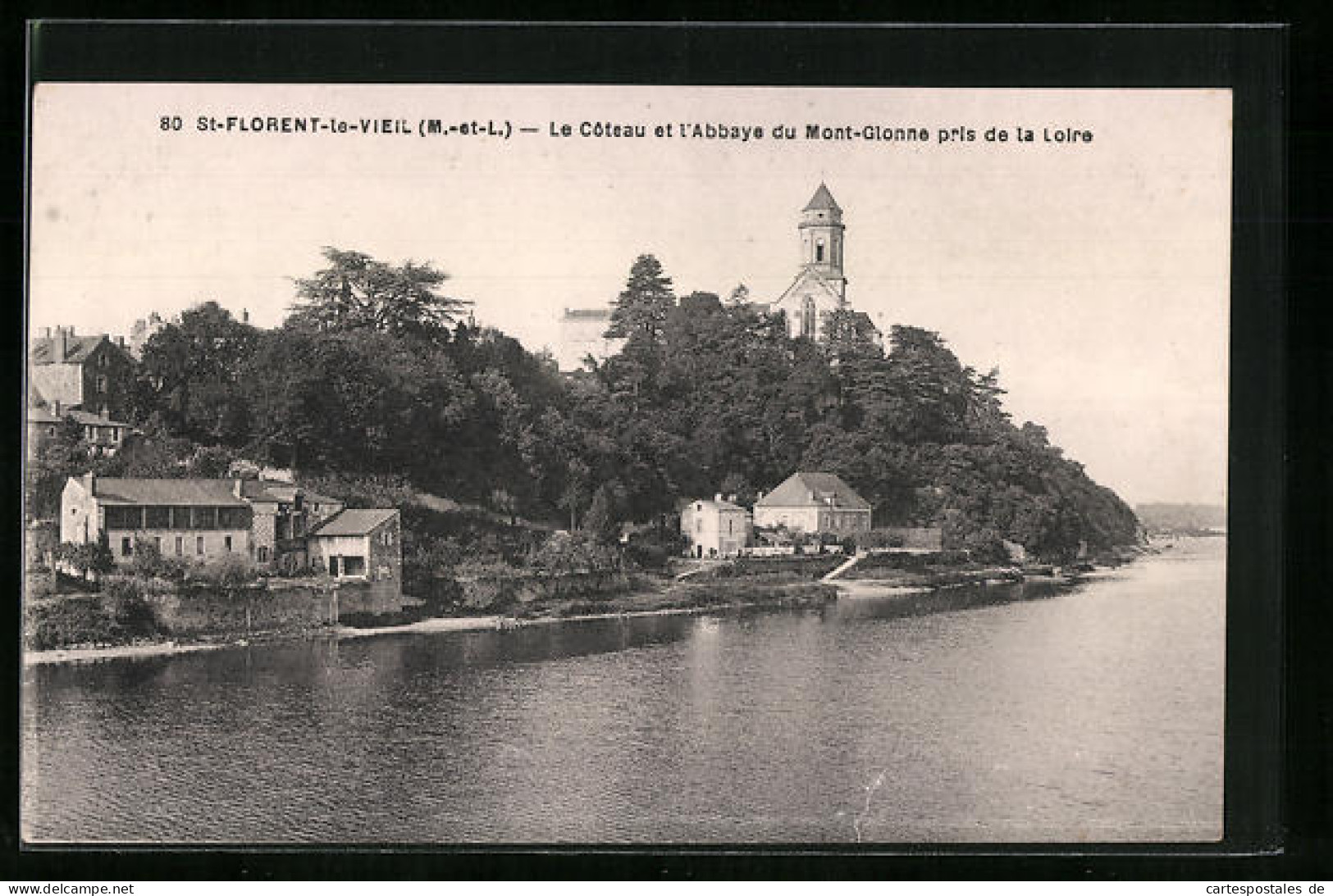 CPA St-Florent-le-Vieil, Le Coteau Et L`Abbaye Du Mont-Glonne Pris De La Loire  - Altri & Non Classificati