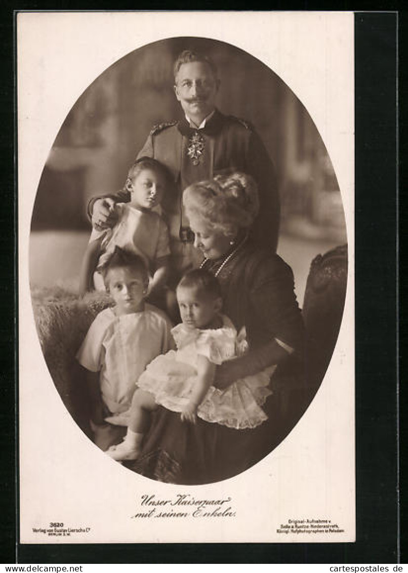 AK Kaiserin Auguste Victoria Königin Von Preussen, Das Kaiserpaar Mit Den Enkelkindern  - Royal Families