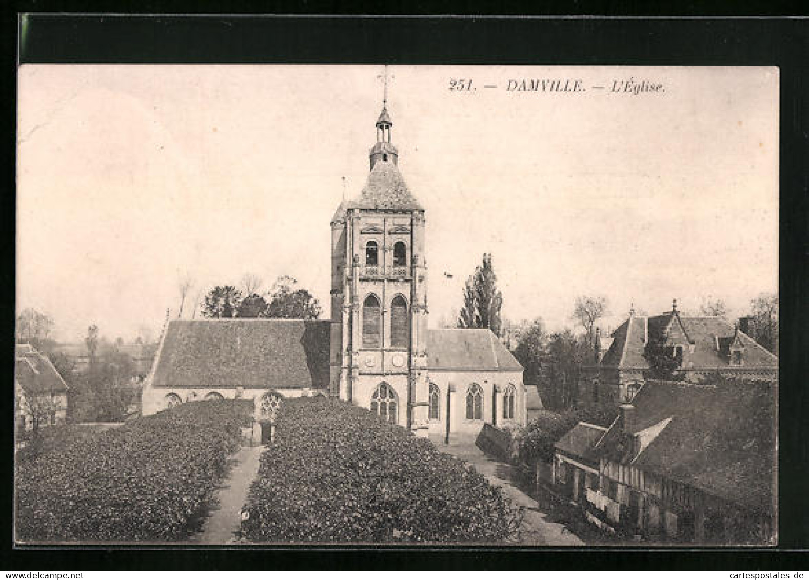 CPA Damville, L'Église  - Altri & Non Classificati