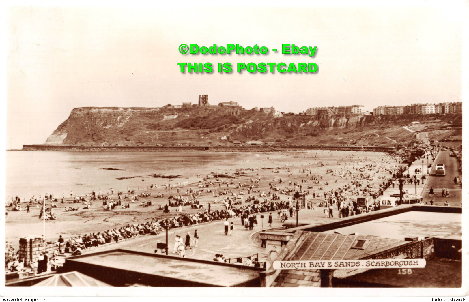 R415438 Scarborough. North Bay And Sands. Bamforth. RP. 1956 - World
