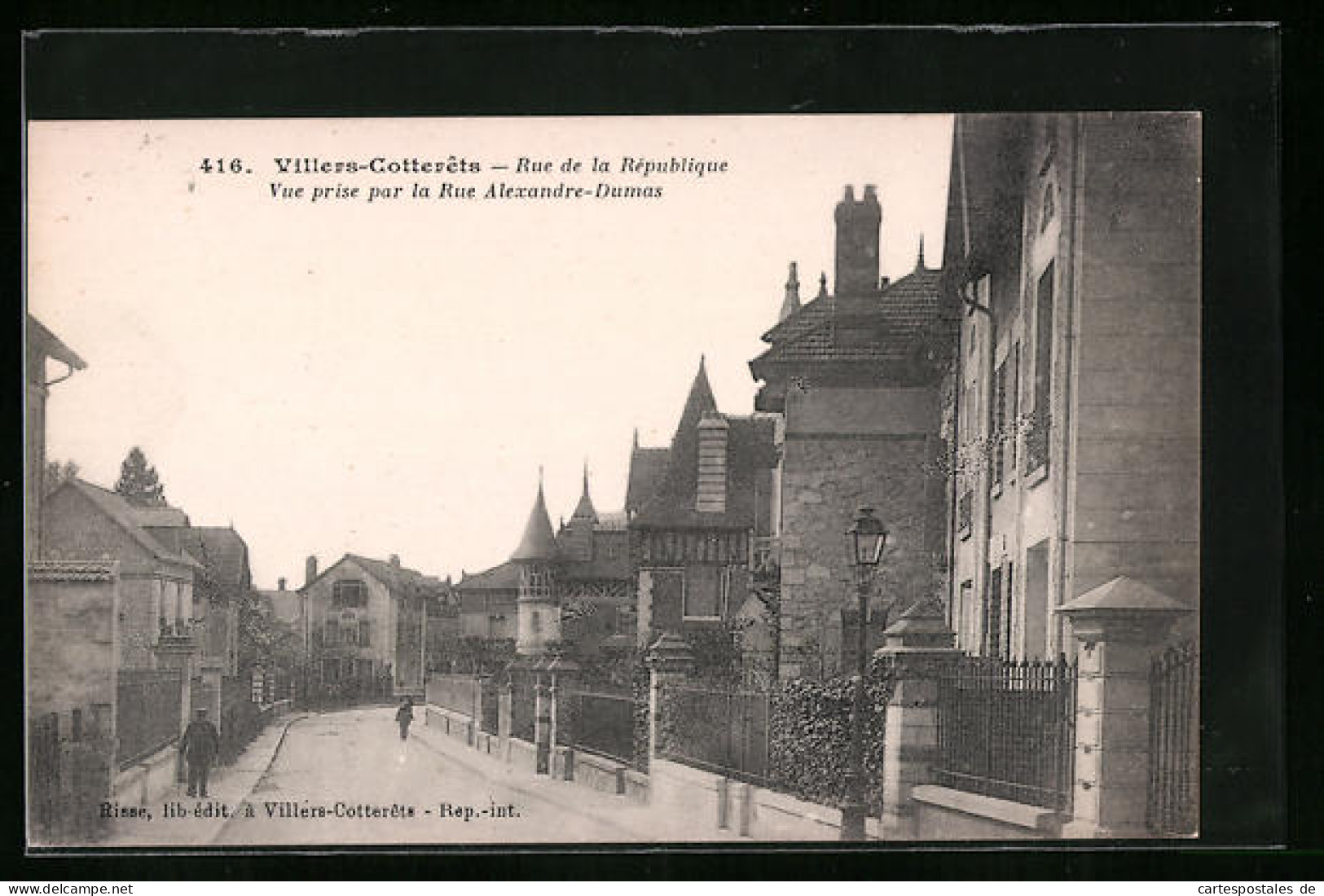 CPA Villers-Cotterets, Rue De La République, Vue Prise Par La Rue Alexandre-Dumas  - Villers Cotterets